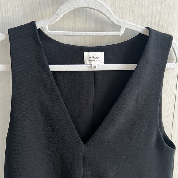 Wilfred Black V Neck Sleeveless Shift Dress With Side Pockets - Picture 2 of 9